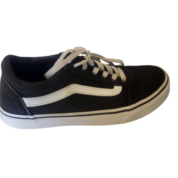 Vans Shoes - Classic vans low top sneakers